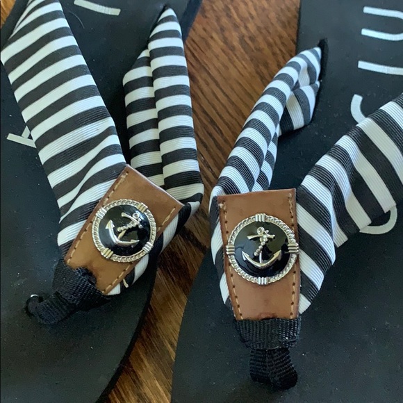 Sandals - Picture 3 of 4